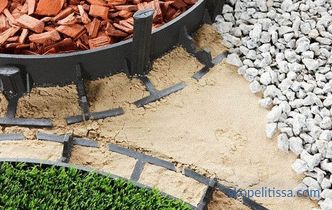 Garden plastic borders: types and features of application