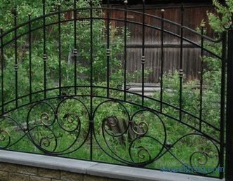 to buy a country fence in Moscow with a gate and a wicket