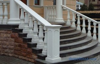 Entrance stairs to the house: requirements, components, materials