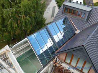 Sliding roof for the terrace, pool, restaurant and industrial hall - design features