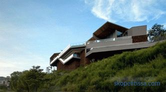 Country house on the top of a mountain in the city of Belo Horizonte, Brazil