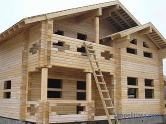 assembly of log houses, mounting technology, photo