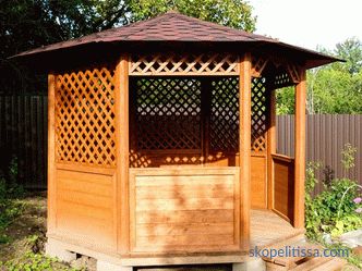 How to paint a gazebo from wood: features of materials and their use