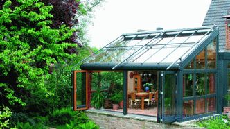 Arrangement of a winter garden in a country house - the difference of formats, examples of execution