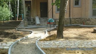 All about paving garden paths from paving stones and the stages of creating their own hands
