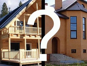 Wood or brick: what to choose for a country house?