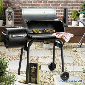 Brazier with smokehouse, metal and brick construction, types and features of models